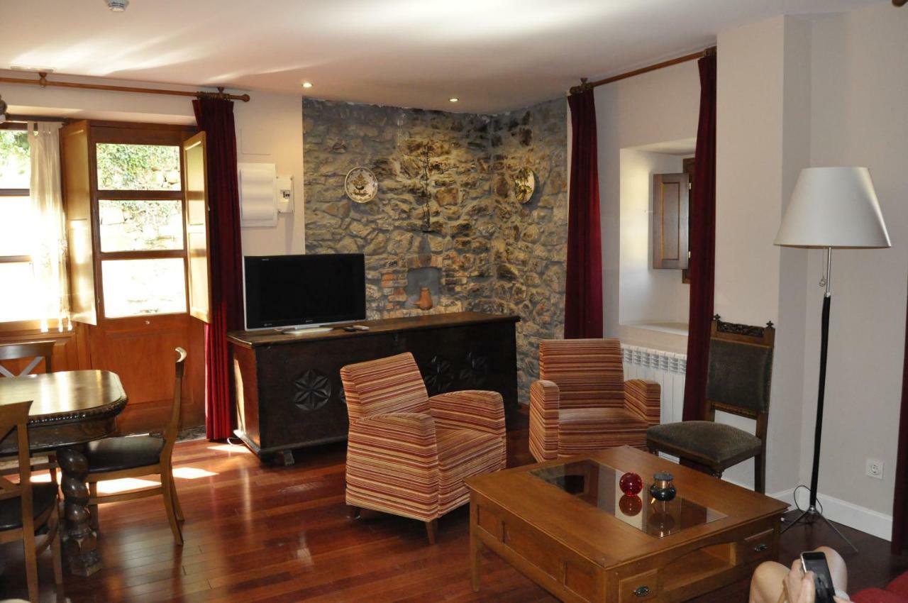 La Casona De Don Santos Hotel Proaza Bagian luar foto